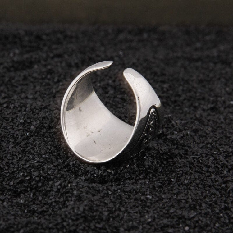 925 Sterling Silver Viking Ring - Power of the Valknut 925 Sterling Silver Viking Ring - Power of the Valknut