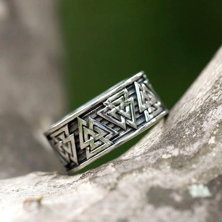 Twirling Valknut Viking ring Twirling Valknut Viking ring