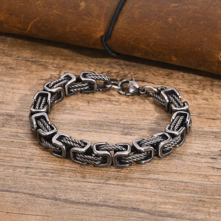 Braided viking bracelet in stainless steel Braided viking bracelet in stainless steel