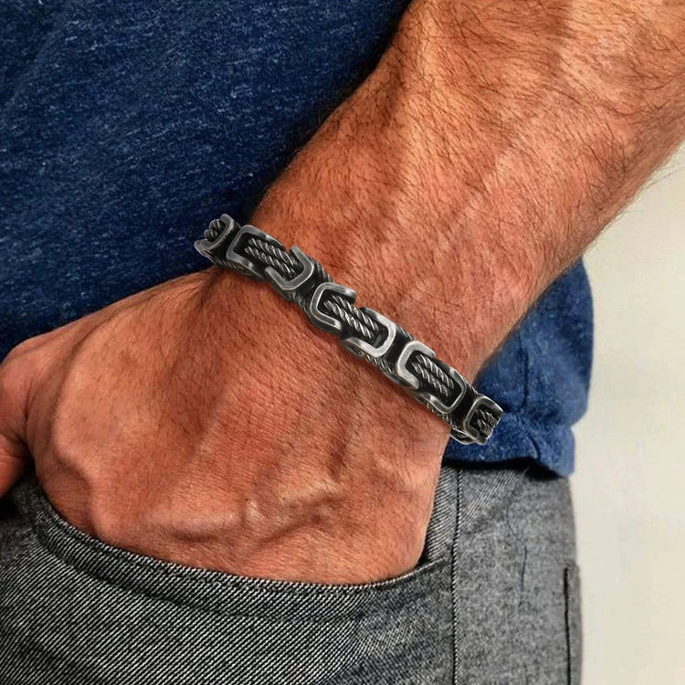Braided viking bracelet in stainless steel Braided viking bracelet in stainless steel