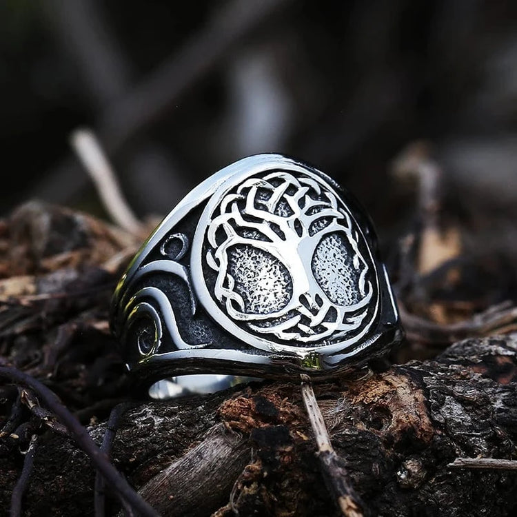 \"The root of the nine worlds\" viking signet ring \"The root of the nine worlds\" viking signet ring