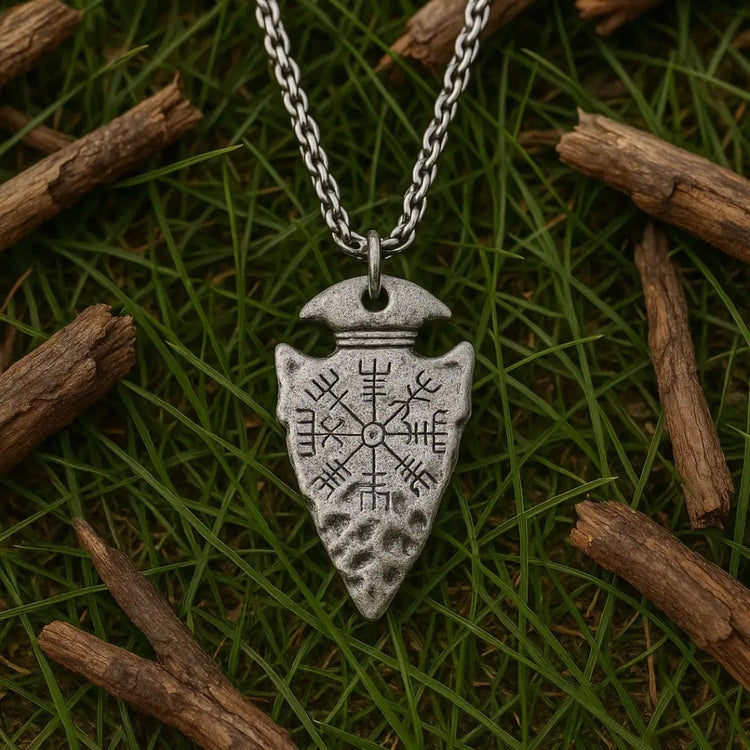 Viking spearhead necklace - Vegvisir symbol Viking spearhead necklace - Vegvisir symbol