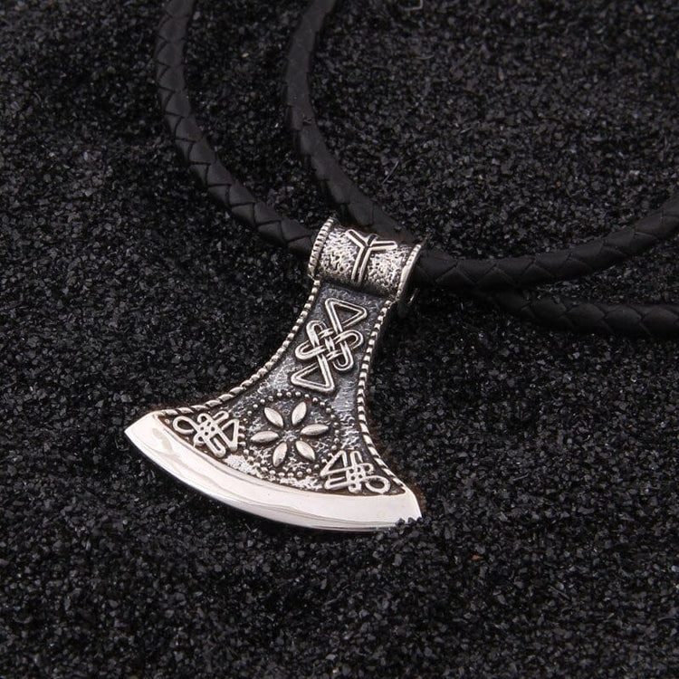 Pendant in 925 Sterling Silver - La Hache du Voyageur Pendant in 925 Sterling Silver - La Hache du Voyageur