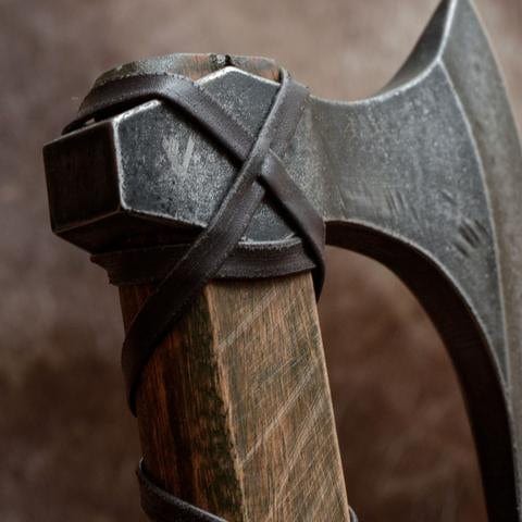 Viking Warrior Axe - \"Cœur Sauvage\" (Wild Heart) Viking Warrior Axe - \"Cœur Sauvage\" (Wild Heart)