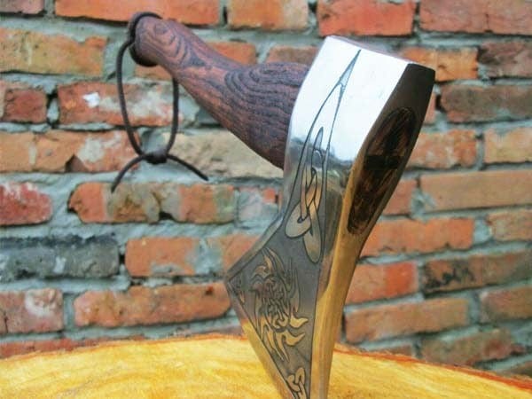 Viking warrior axe - \"Éclair-Tranchant Viking warrior axe - \"Éclair-Tranchant