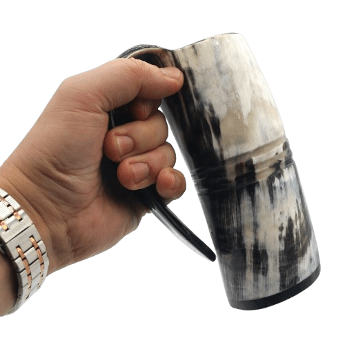Small Viking cup in ox horn Small Viking cup in ox horn