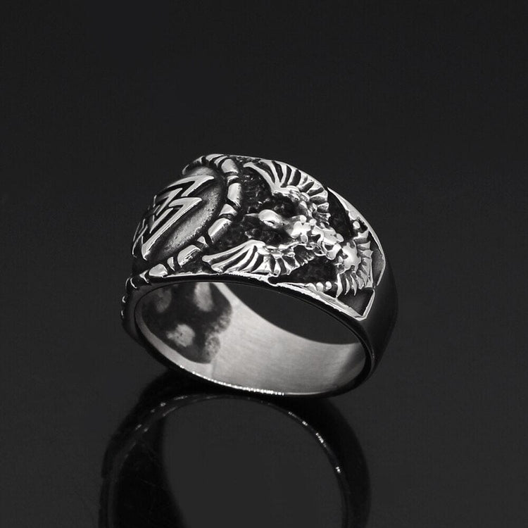 Valknut ring worn by Odin's ravens Valknut ring worn by Odin's ravens