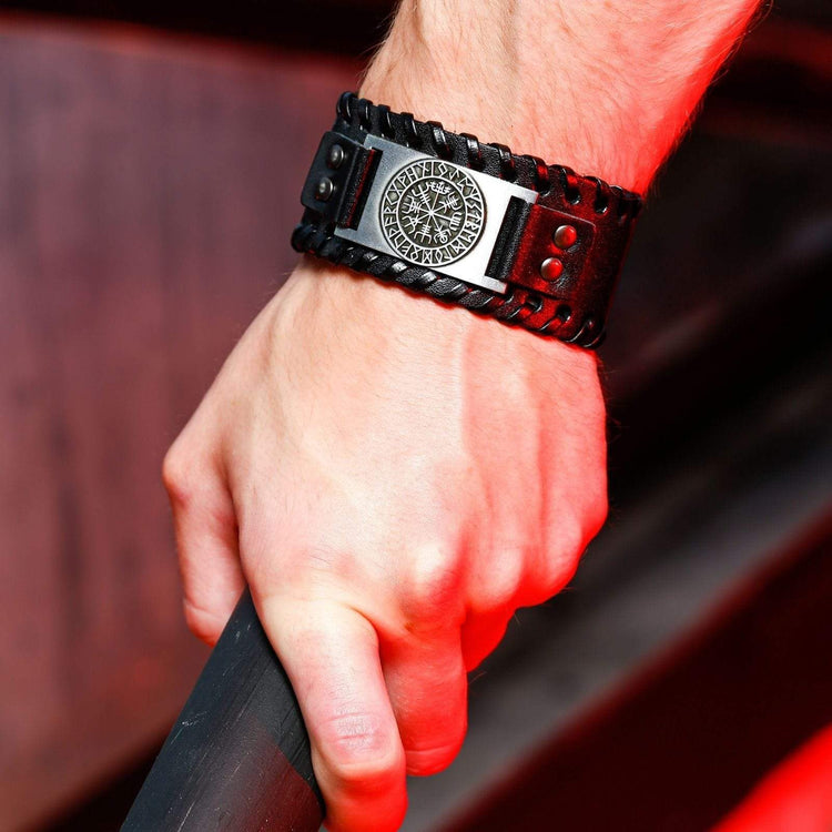 Leather Bracelet Black - Rune Viking Leather Bracelet Black - Rune Viking