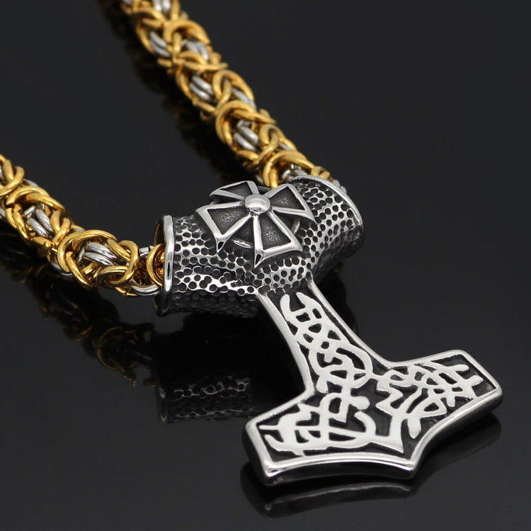 Bravery necklace Mjolnir ornamented Bravery necklace Mjolnir ornamented