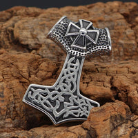 Bravery necklace Mjolnir ornamented Bravery necklace Mjolnir ornamented