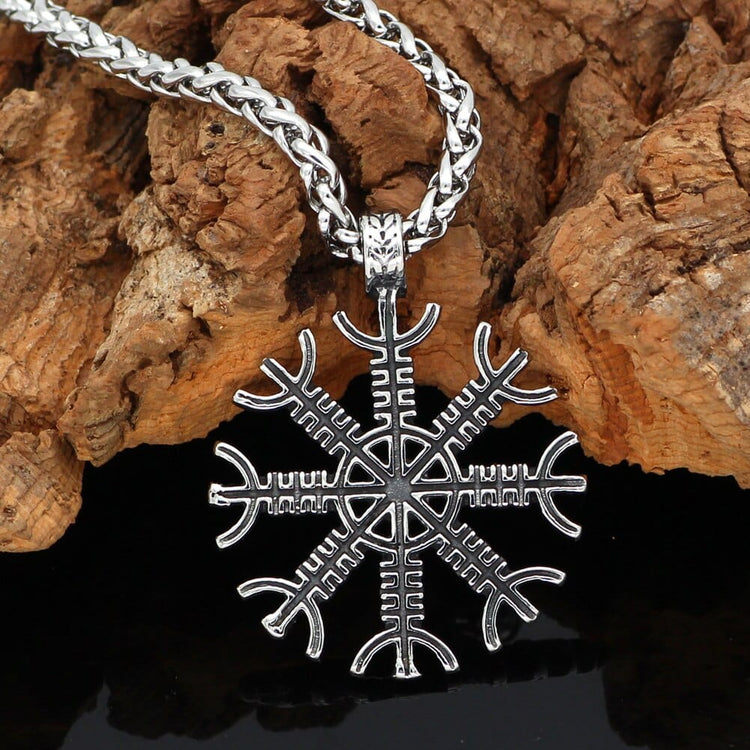 Aegishjalmur courage necklace Aegishjalmur courage necklace