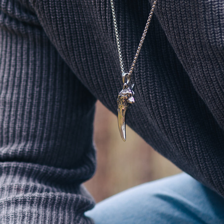 'Never give up' wolf necklace 'Never give up' wolf necklace
