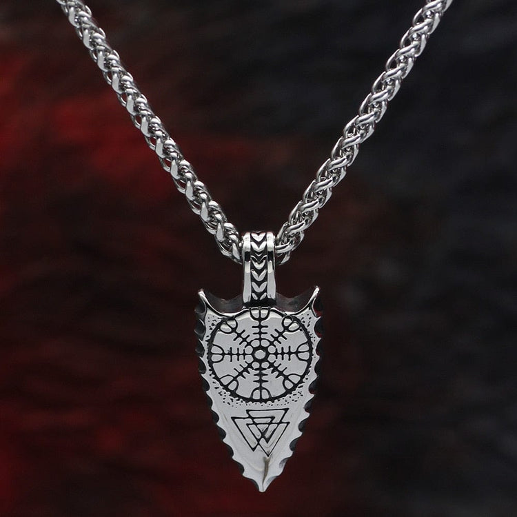 Protective spearhead necklace Protective spearhead necklace