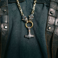 Viking Wolf necklace - Sköll et Hati Viking Wolf necklace - Sköll et Hati
