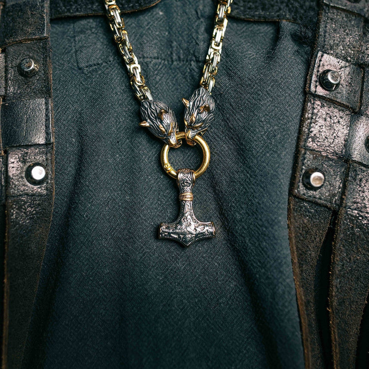 Viking Wolf necklace - Sköll et Hati Viking Wolf necklace - Sköll et Hati