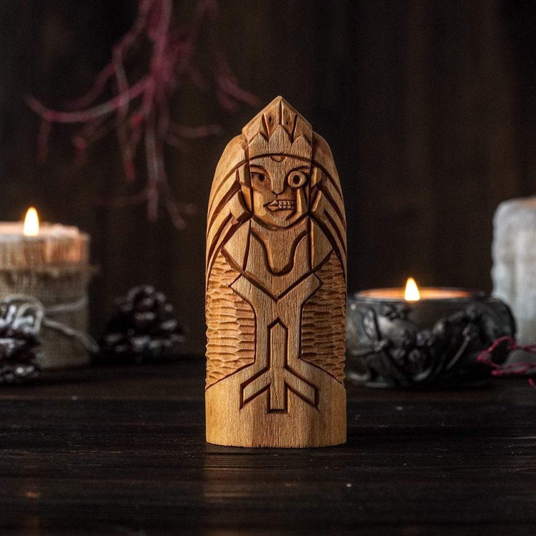 Wooden statue of Hel Wooden statue of Hel