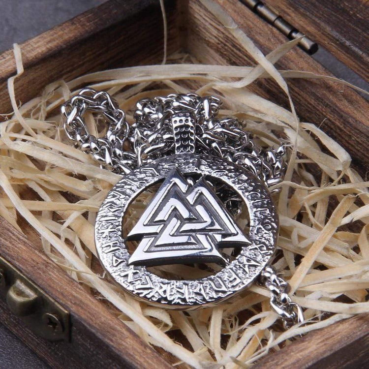 Viking respect necklace - Rune Valknut Viking respect necklace - Rune Valknut