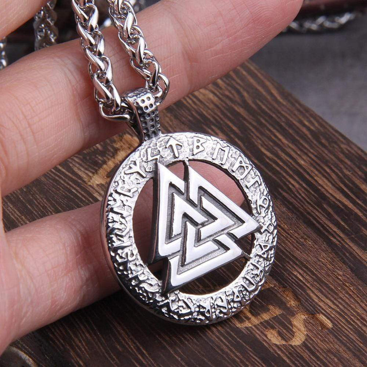 Viking respect necklace - Rune Valknut Viking respect necklace - Rune Valknut
