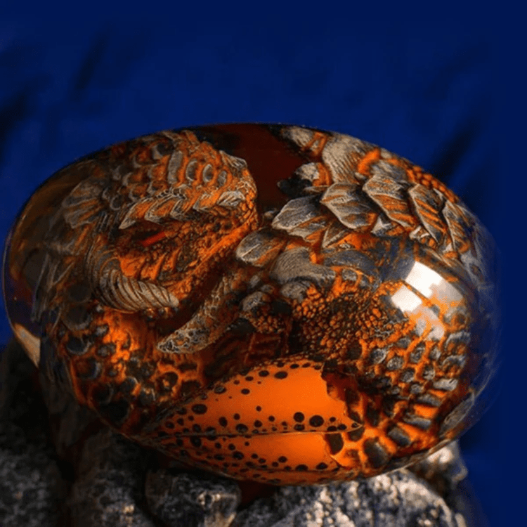 Dragon's egg - Transparent resin Dragon's egg - Transparent resin