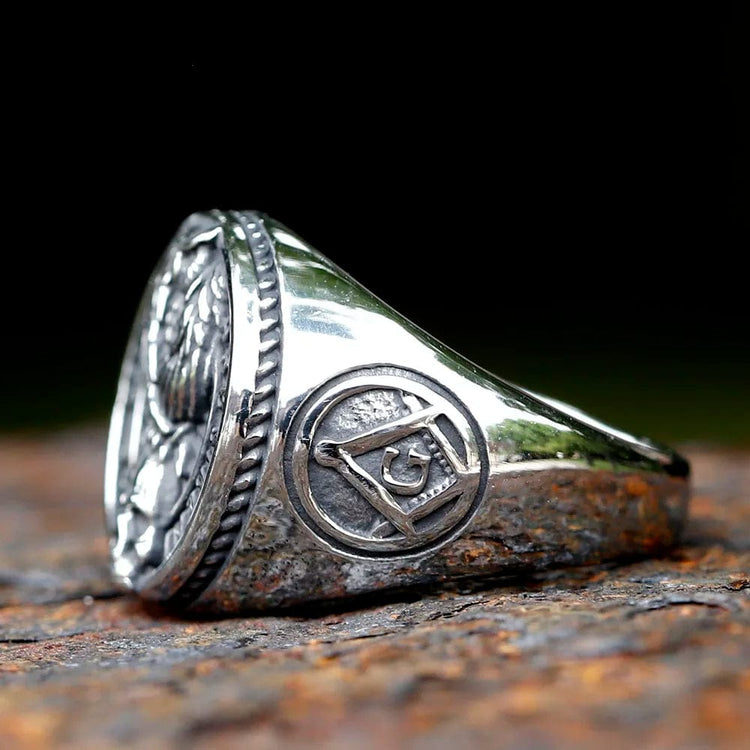 Viking ring \"On triomphe toujours\" (We always triumph)