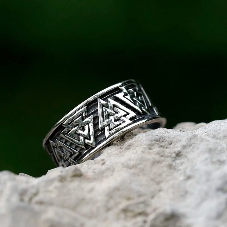 Twirling Valknut Viking ring