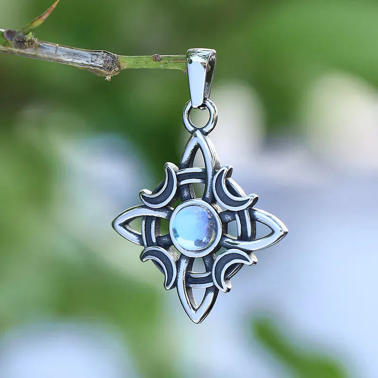 Necklace \"Keep the Light\" with moonstone