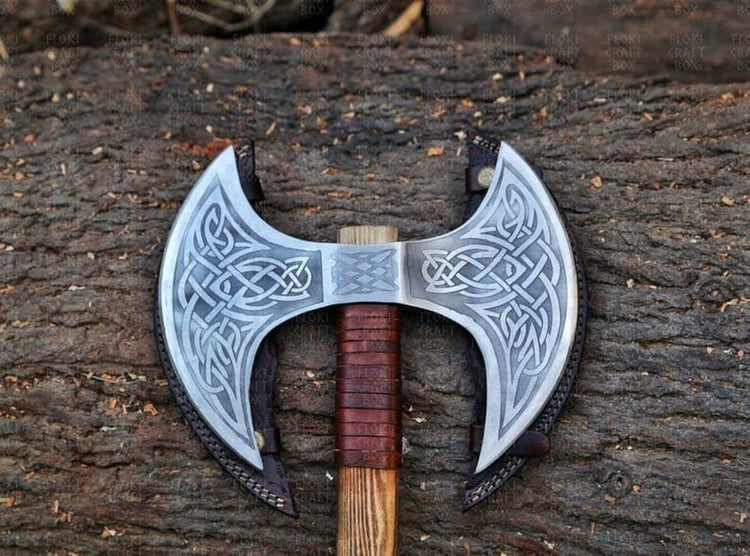 Viking warrior axe - \"Tranchoir des Tempêtes\" (Storm cleaver)