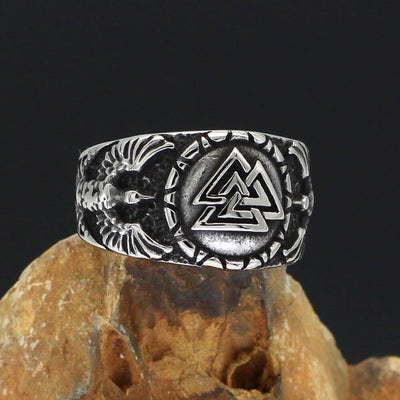 Valknut ring worn by Odin's ravens