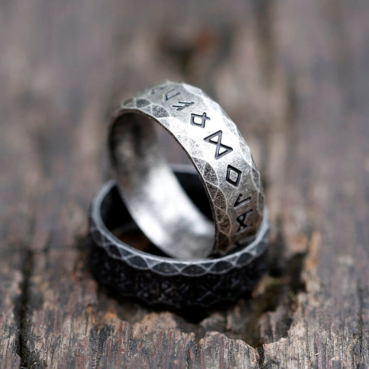 Viking ring rune "Hero's Wisdom"