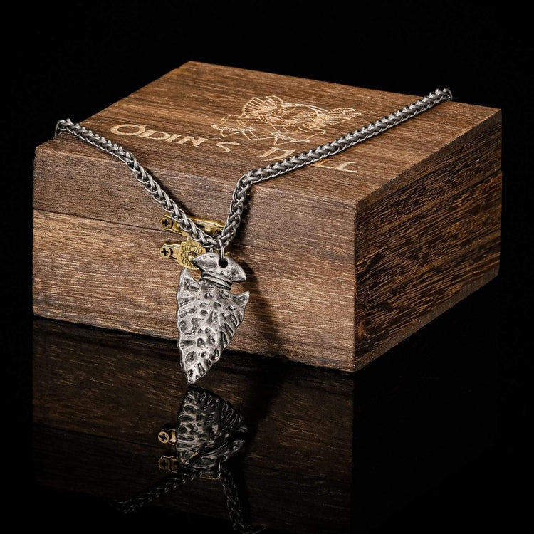 Viking spearhead necklace - Vegvisir symbol