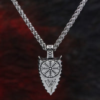 Protective spearhead necklace