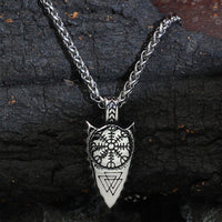 Protective spearhead necklace