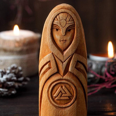 Wooden statue of Frigg