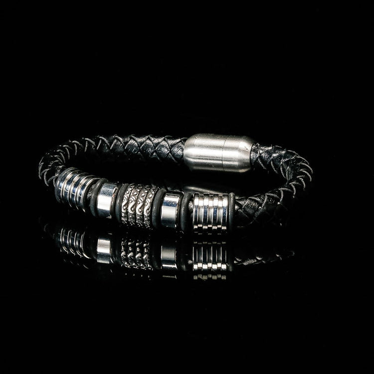 Viking training bracelet in braided leather